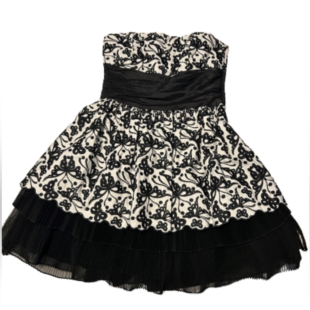 Betsy Johnson Dress - Picture 1 of 6